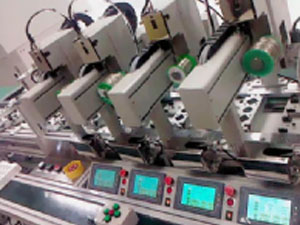 自動(dòng)焊錫機(jī)生產(chǎn)